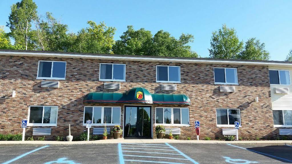 Americinn By Wyndham Petoskey Exterior foto